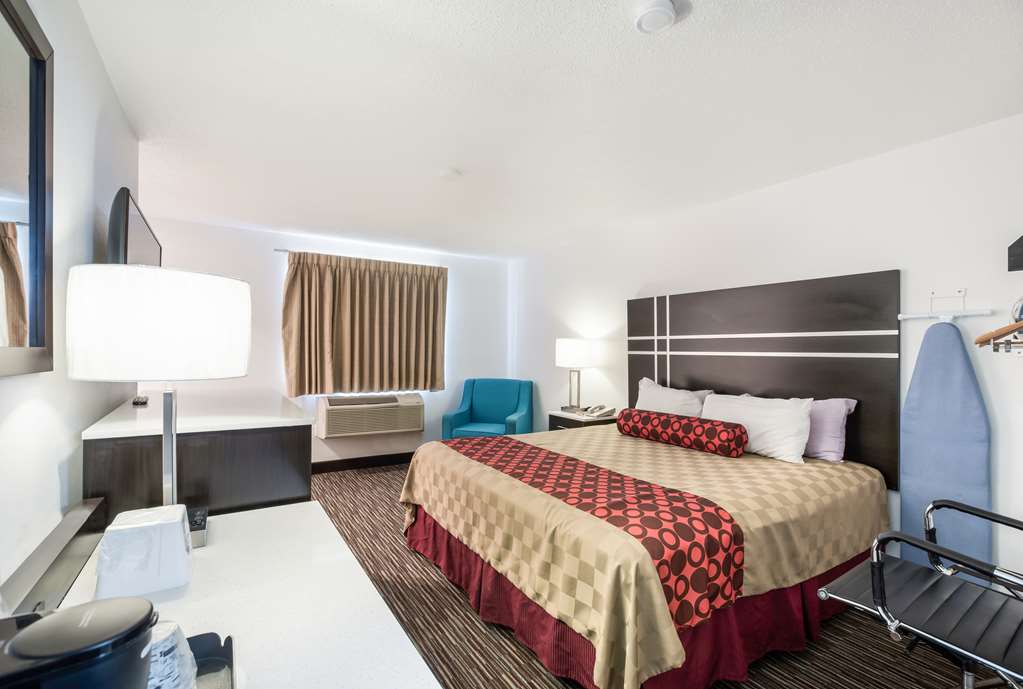 Americas Best Value Inn Charlotte MI - photo 11