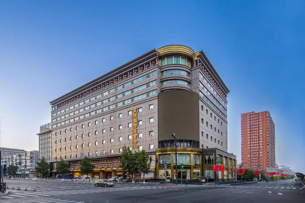 Rezen Hotel Taiyuan Wanda Plaza Yunding — 4-Star Luxury Hotel in Taiyuan, People's Republic of China