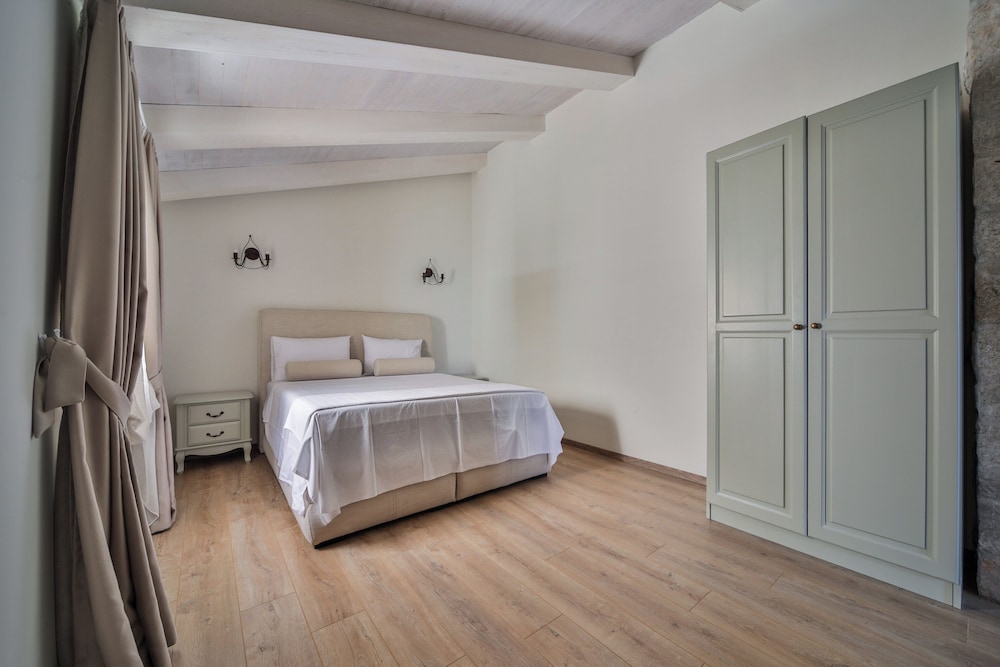 Castello deghli Aranci Eco Resort — hotel in Petrovac Na Moru