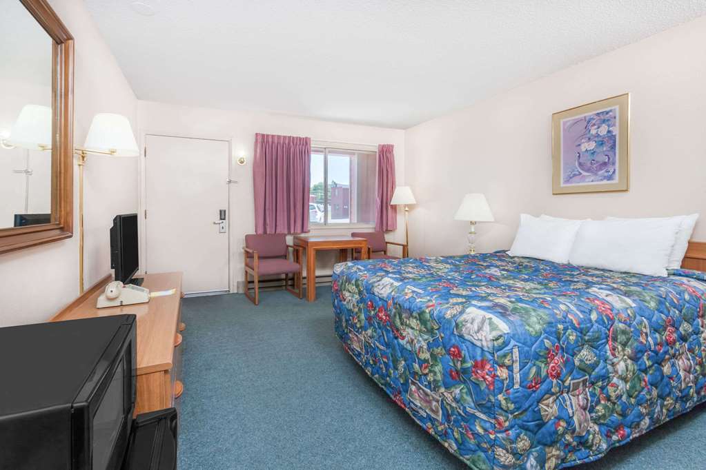 Days Inn by Wyndham Burns - photo 11