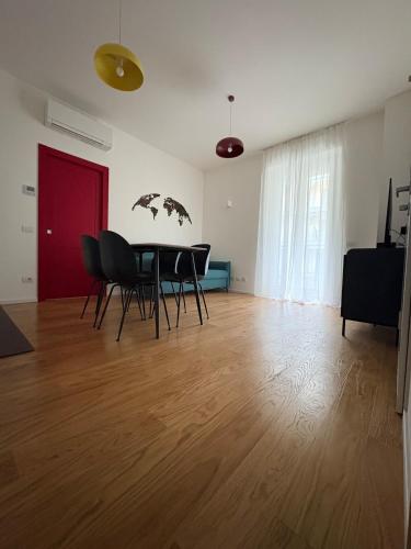 Moderno Bilocale Nel Cuore di Milano — 4-Star Luxury Hotel in Milan, Italy
