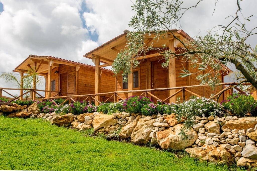Agriturismo 4 Ricci — 4-Star Luxury Hotel in Cerveteri, Italy