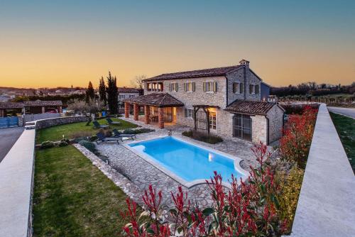 Villa Avalon Luxury home with pool in the centre of Istria — 4-Star Luxury Hotel in Tinjan, Croatia