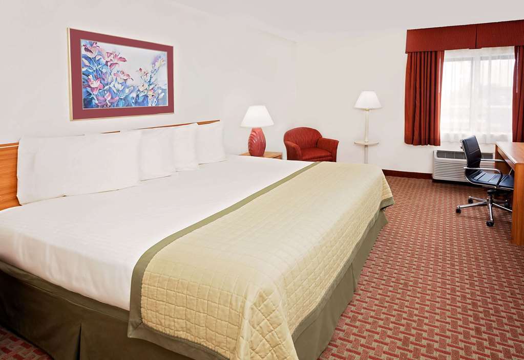 Baymont by Wyndham St. Joseph Stevensville - photo 6