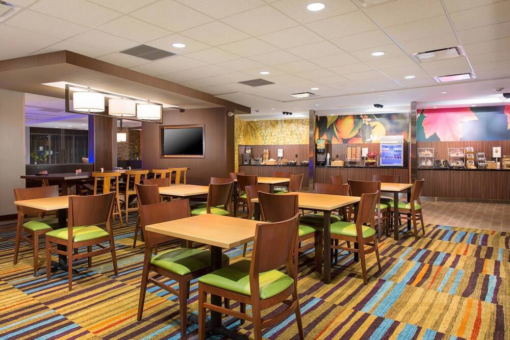 Fairfield Inn & Suites by Marriott Sacramento Folsom - photo 19