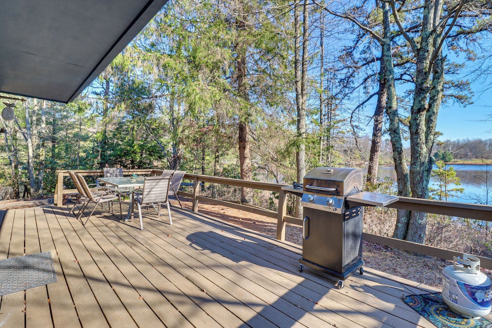 Near Skiing: Lakefront Gem w Kayaks in Long Pond — hotel in Emerald Lakes