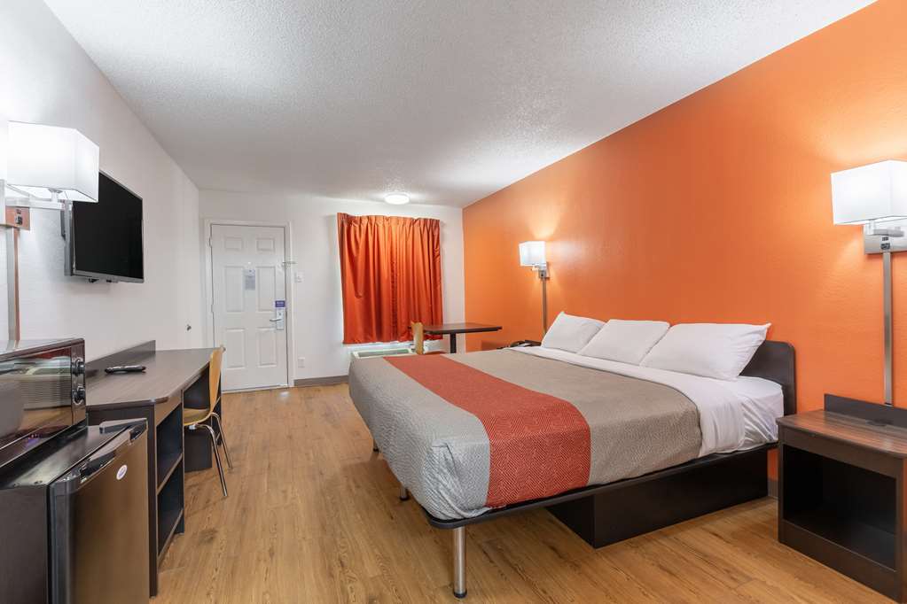 Motel 6 Bryan TX University Area - photo 12