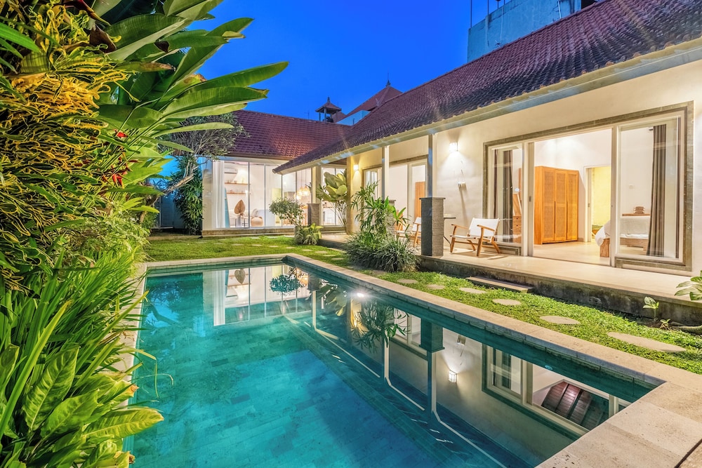 Jungle Amaranth Villa Canggu Exclusive 3BR Retreat with Pool Modern Amenities and Top Location Special Nyepi Offer — 4-Star Luxury Hotel in Canggu, Indonesia