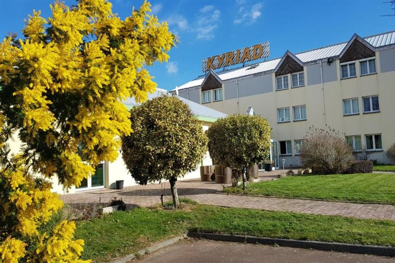 Kyriad Carentan - carbon neutral hotel in Carentan