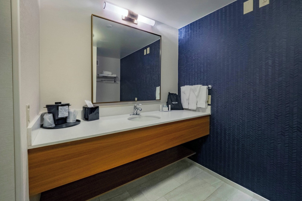 Fairfield Inn & Suites by Marriott Hazleton - photo 23