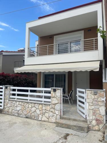 Lina Home — 4-Star Luxury Hotel in Nikiti, Greece
