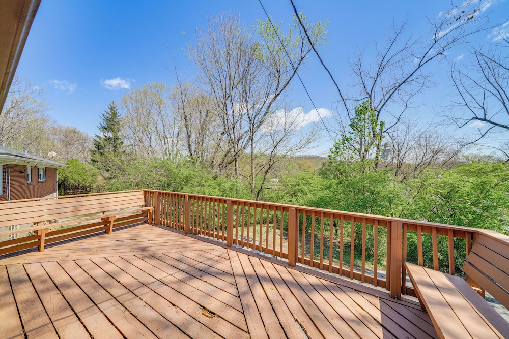 4 Mi To Churchill Downs Updated Retreat W Deck — Louisville