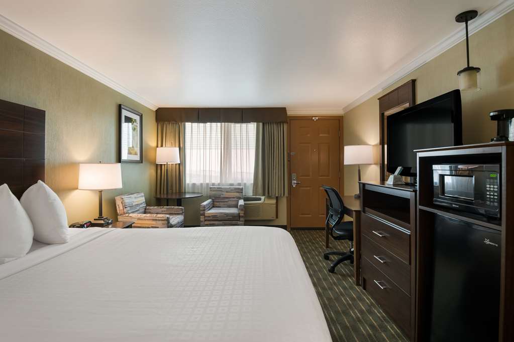 Best Western Holiday Hotel - photo 10