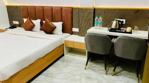 Hotel Suraj Palace — Indore — photo 2