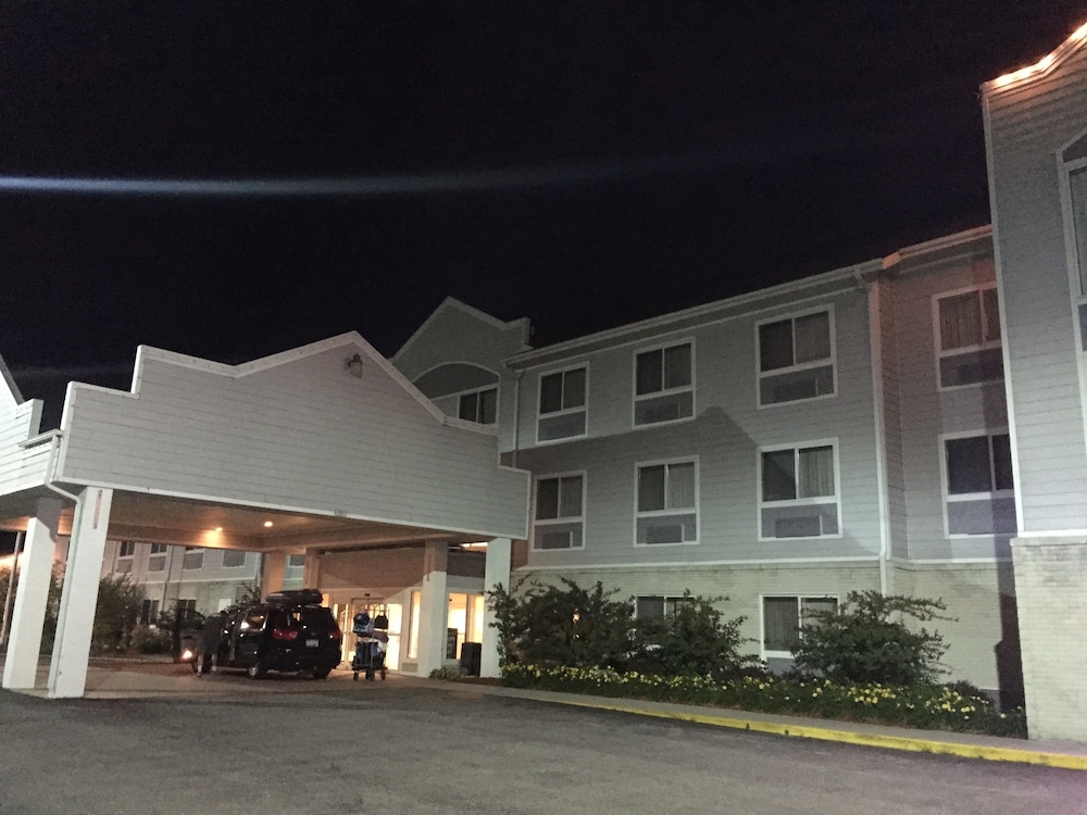Lakeside Resort and Conference Center - photo 59
