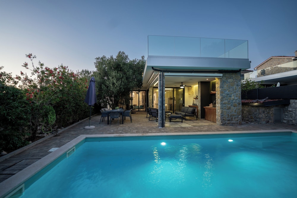 Villa Picholine — 4-Star Luxury Hotel in Novalja, Croatia
