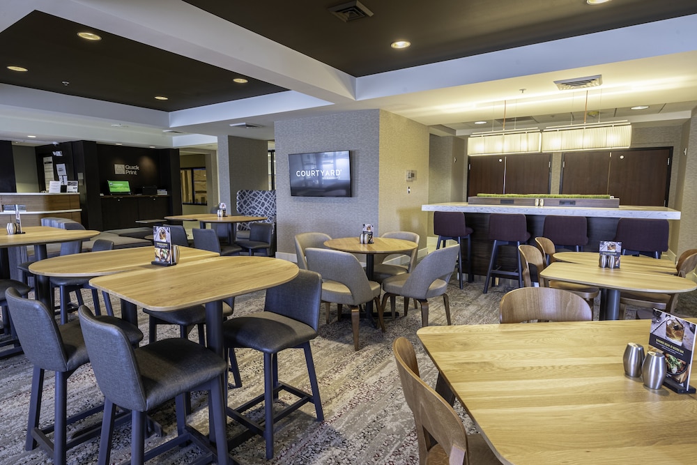 Courtyard by Marriott Cleveland Willoughby - photo 27