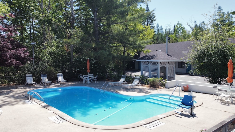 Traverse Bay Inn - photo 30