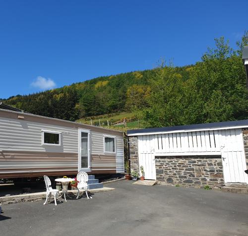 Ideal rural location for beaches hills and town — hotel in Bow Street