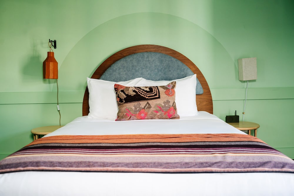 Frenchmen Hotel - photo 24