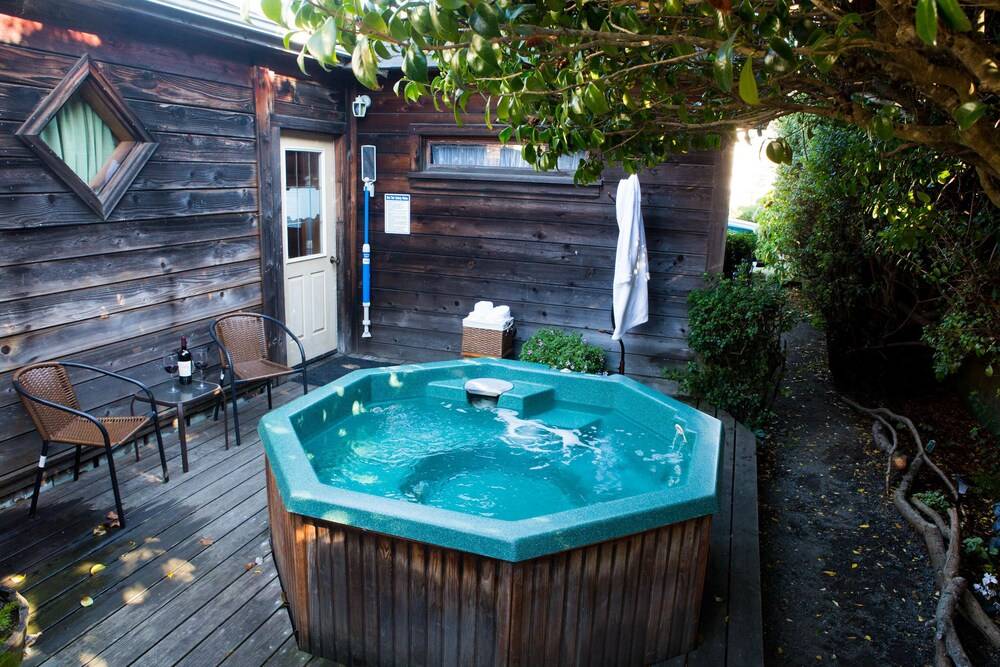 Country Inn Bed and Breakfast - photo 25