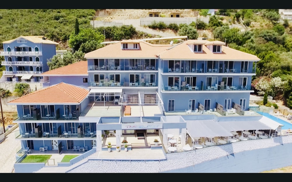 Ponti Beach Hotel — hotel in Lefkada