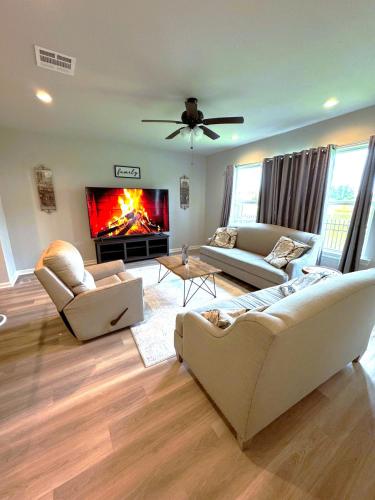 Tigers Stripe Stay Luxury Retreat by LSU CL5602 in Baton Rouge, United States