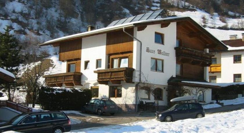 Haus Wallner — 4-Star Luxury Hotel in Neustift Im Stubaital, Austria
