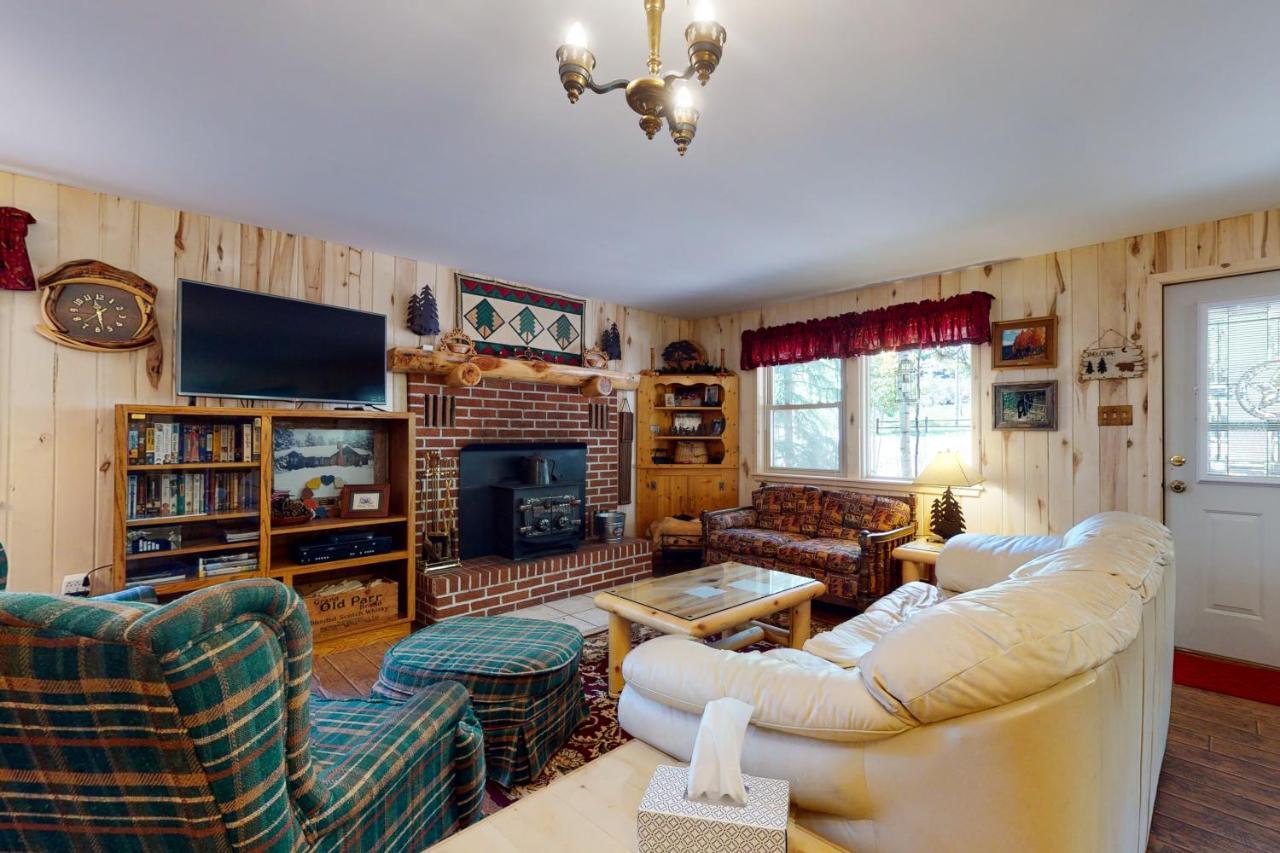 3 Pines in North Bend, United States