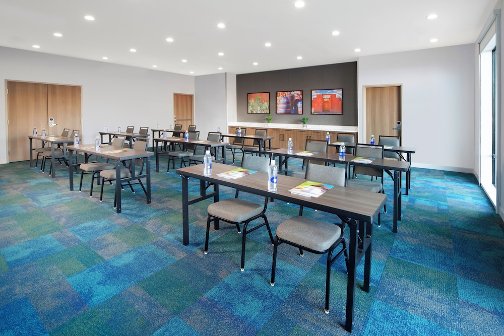 Home2 Suites by Hilton Albuquerque Airport - photo 50