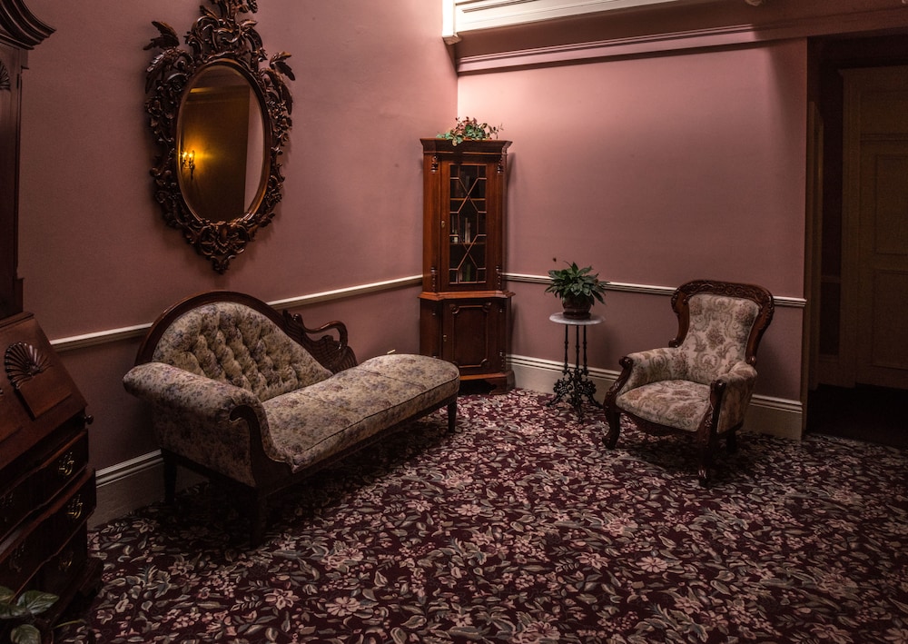 The Monterey Hotel - photo 3