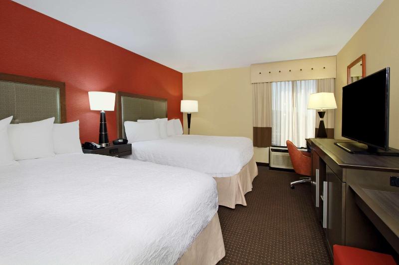Hampton Inn Columbus Airport - photo 43