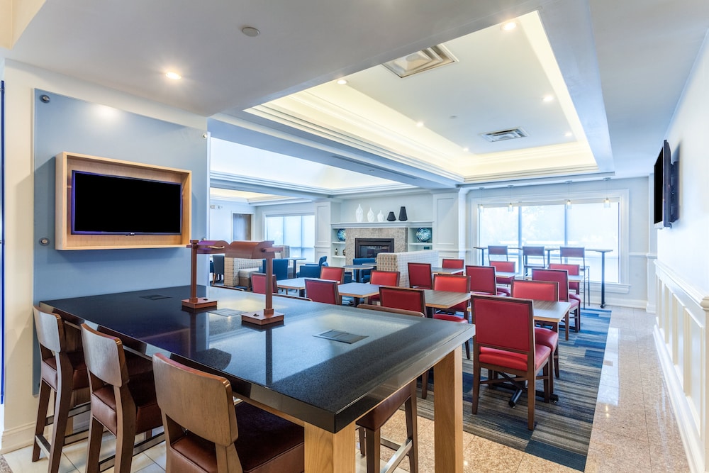Holiday Inn Express Hauppauge Long Island - photo 40