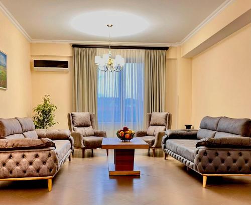2BR Apartment in Downtown Rustaveli Residence