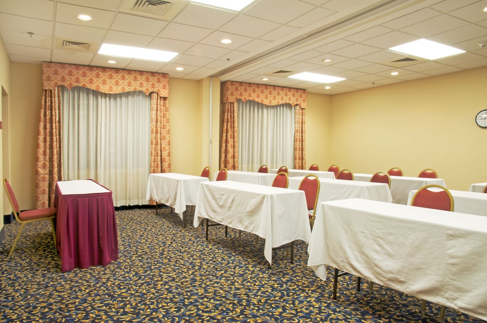 Holiday Inn Express & Suites Houston Memorial Park Area by IHG - photo 34