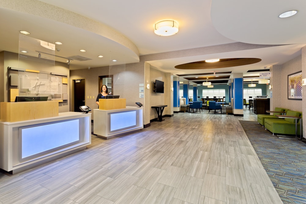 Holiday Inn Express Hotel & Suites Largo Clearwater by IHG - photo 2