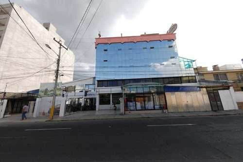 G H Hoteles — hotel in Riobamba