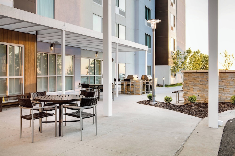 Towneplace Suites Kansas City Airport - photo 26