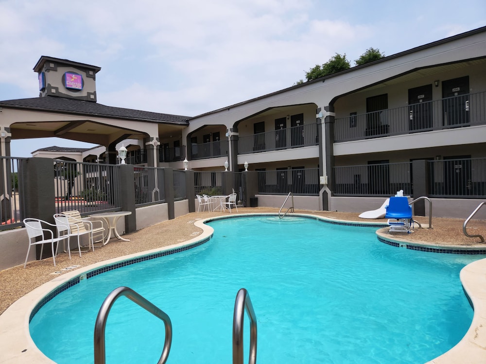 Express Inn Tomball - photo 26