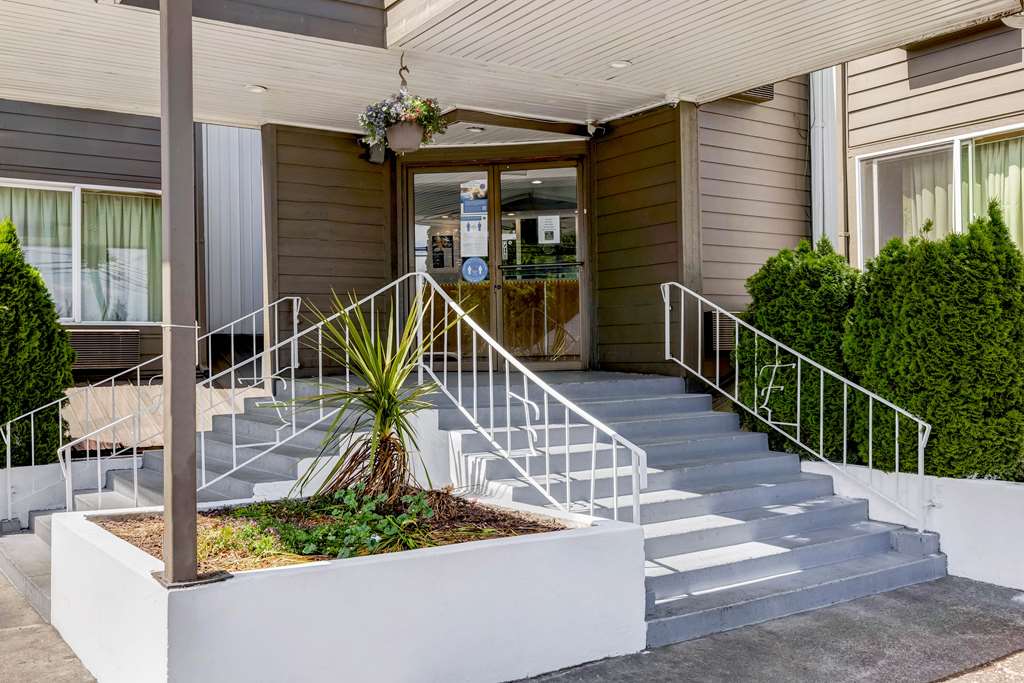 Studio 6 Portland OR - photo 4