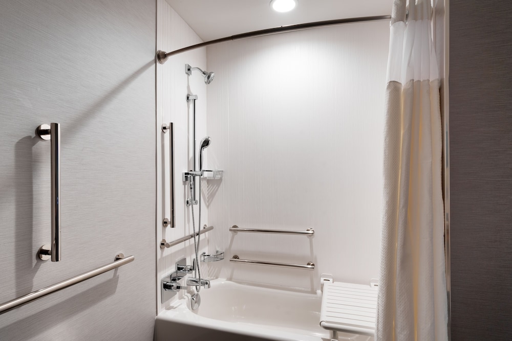Courtyard by Marriott Ames - photo 13