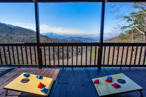 New Listing Cabin Hot Tub And Stunning Views — 4-Star Luxury Hotel in Sevierville, United States