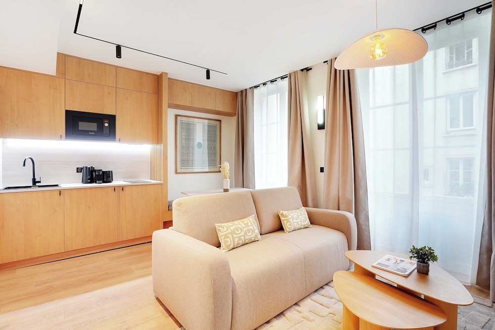 Beautiful Apartment in Le Marais — 4-Star Luxury Hotel in Paris, France