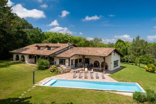 Etche Churria — hotel in Urrugne