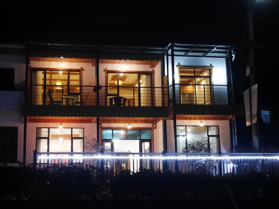 Mogan Mountain Small Douwu Inn - carbon neutral hotel in Deqing