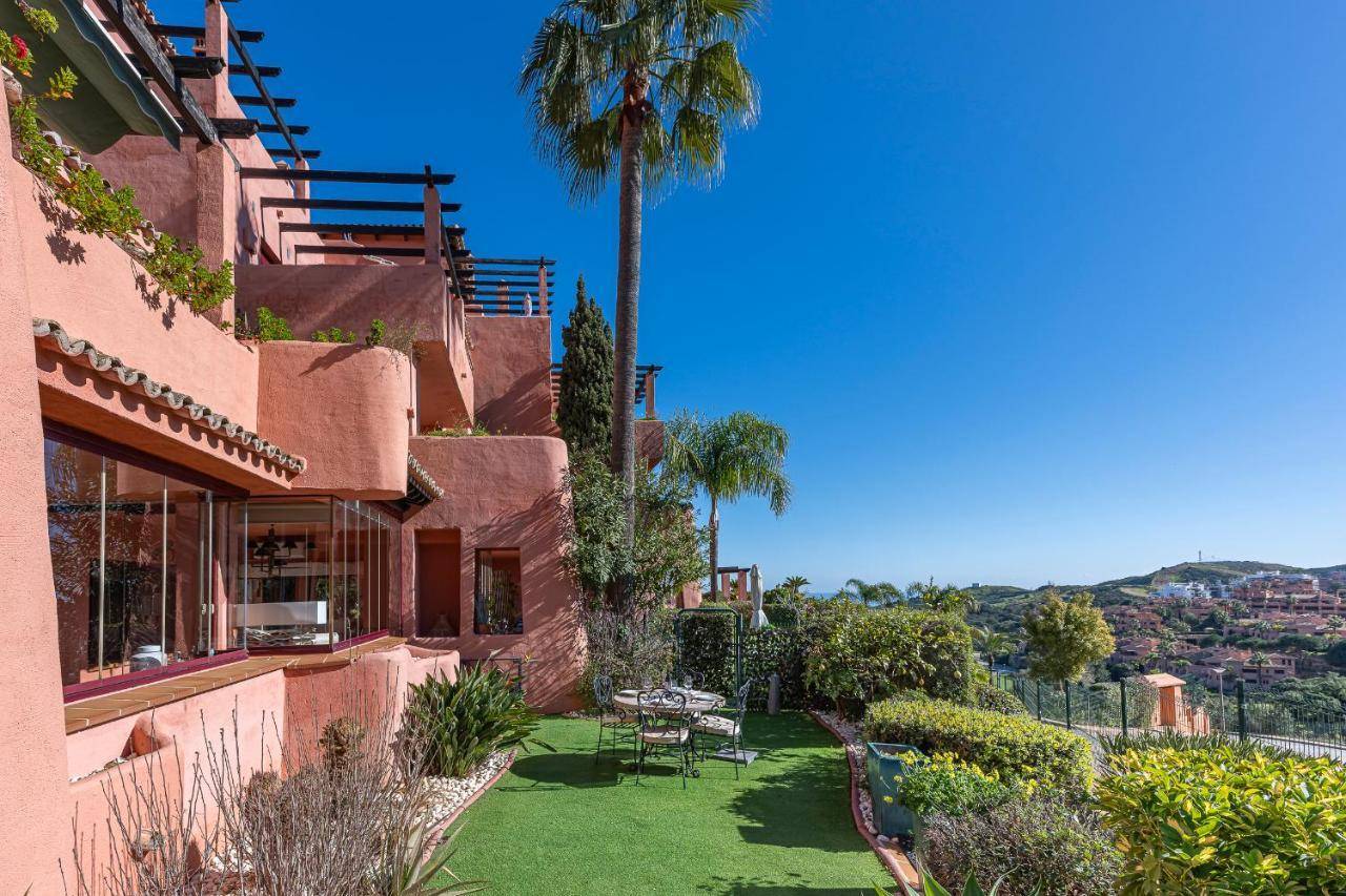 Marbella Oasis Pool Garden Golf Tennis Padel Gym Sauna — Ojen