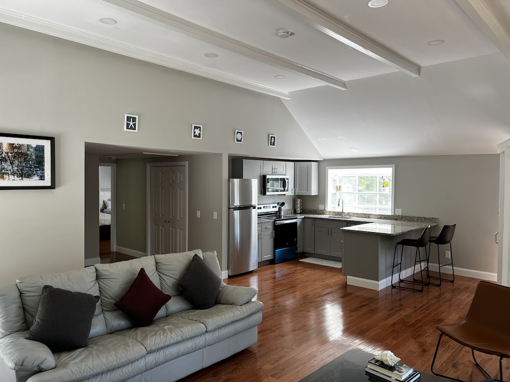 Captains Quarters Motel & Conference Center - photo 17