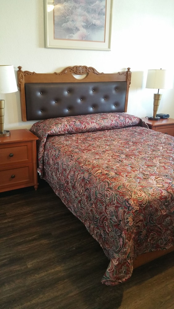 Ontario Inn - photo 14