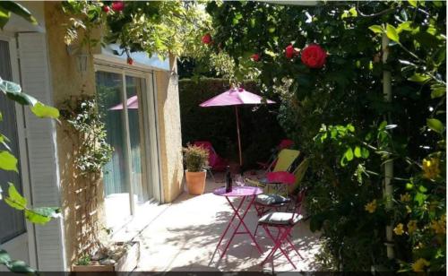 Le Temps Des Cerises. — hotel in Valreas