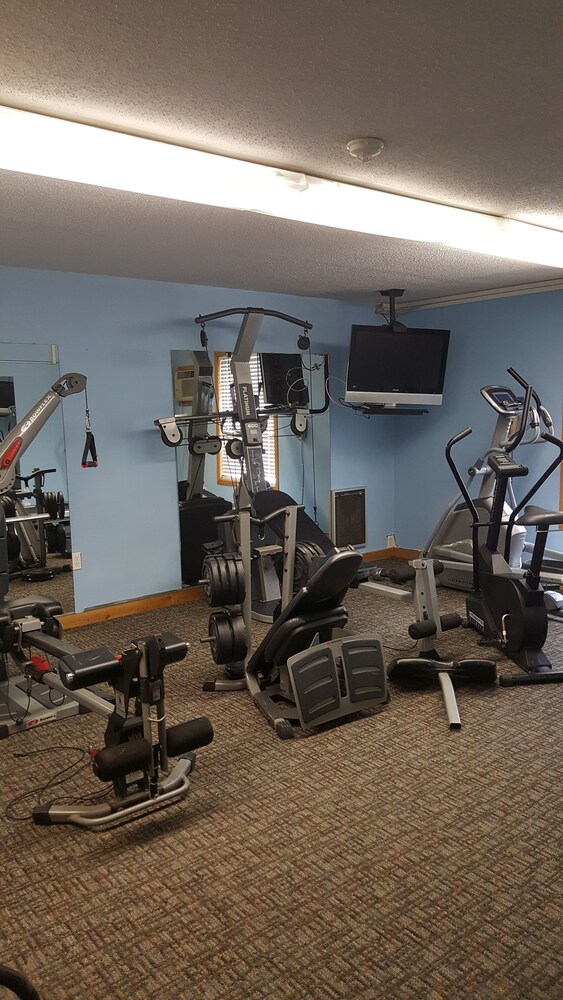 Travelodge Grand Forks - photo 28